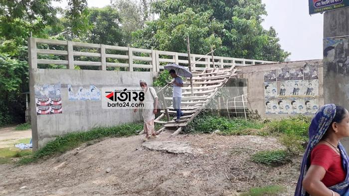 ঢাবির হল থেকে শিক্ষার্থীর ঝুলন্ত মরদেহ উদ্ধার