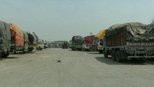 Truck parking syndicates of Bongaon causing loss to Bangladeshi importers