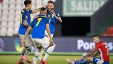 Neymar leads Brazil to a 2-0 win against Paraguay