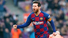 Messi brace sinks Valencia