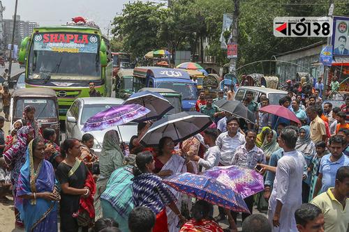 ঢাকা-চট্টগ্রাম মহাসড়ক অবরোধ করে মানববন্ধন