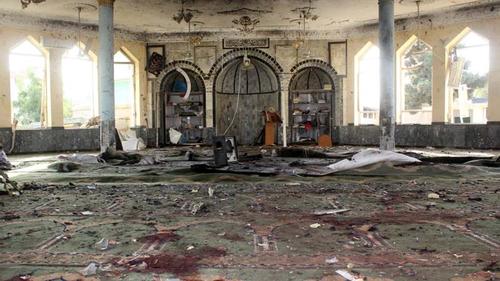 আফগানিস্তানের মসজিদে বোমা হামলায় নিহত ৩২, আহত অর্ধশত