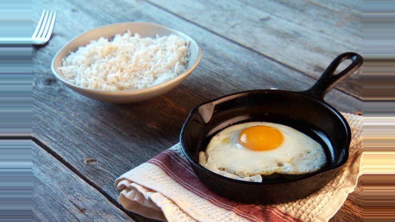 Leftover eggs and rice are harmful for health