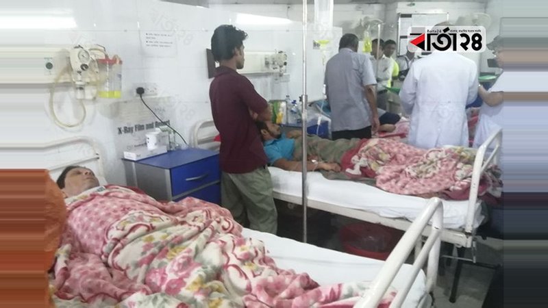 Dengue patients are given treatment at the hospital/ Photo: Barta24.com