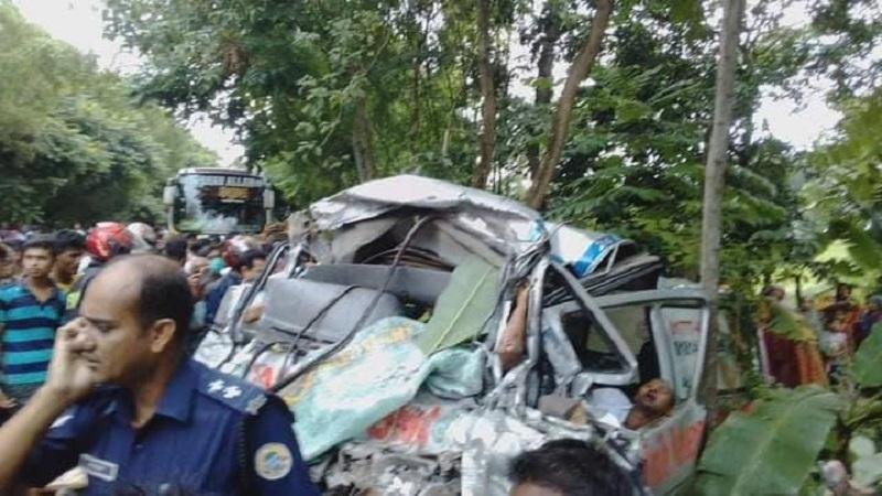 Seven people killed in a road crash in Barishal