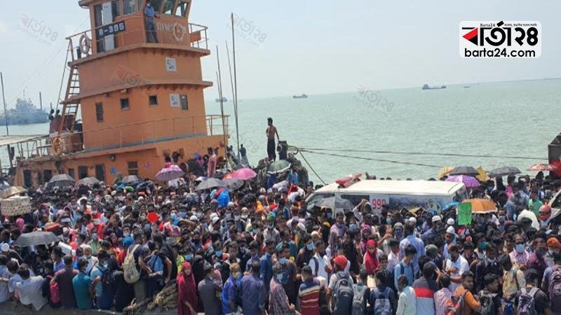 Five killed in stampeds on ferry in Padma